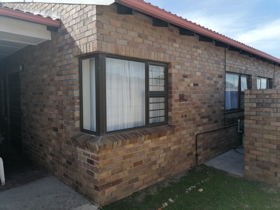 2 Bedroom Property for Sale in Summerstrand Eastern Cape